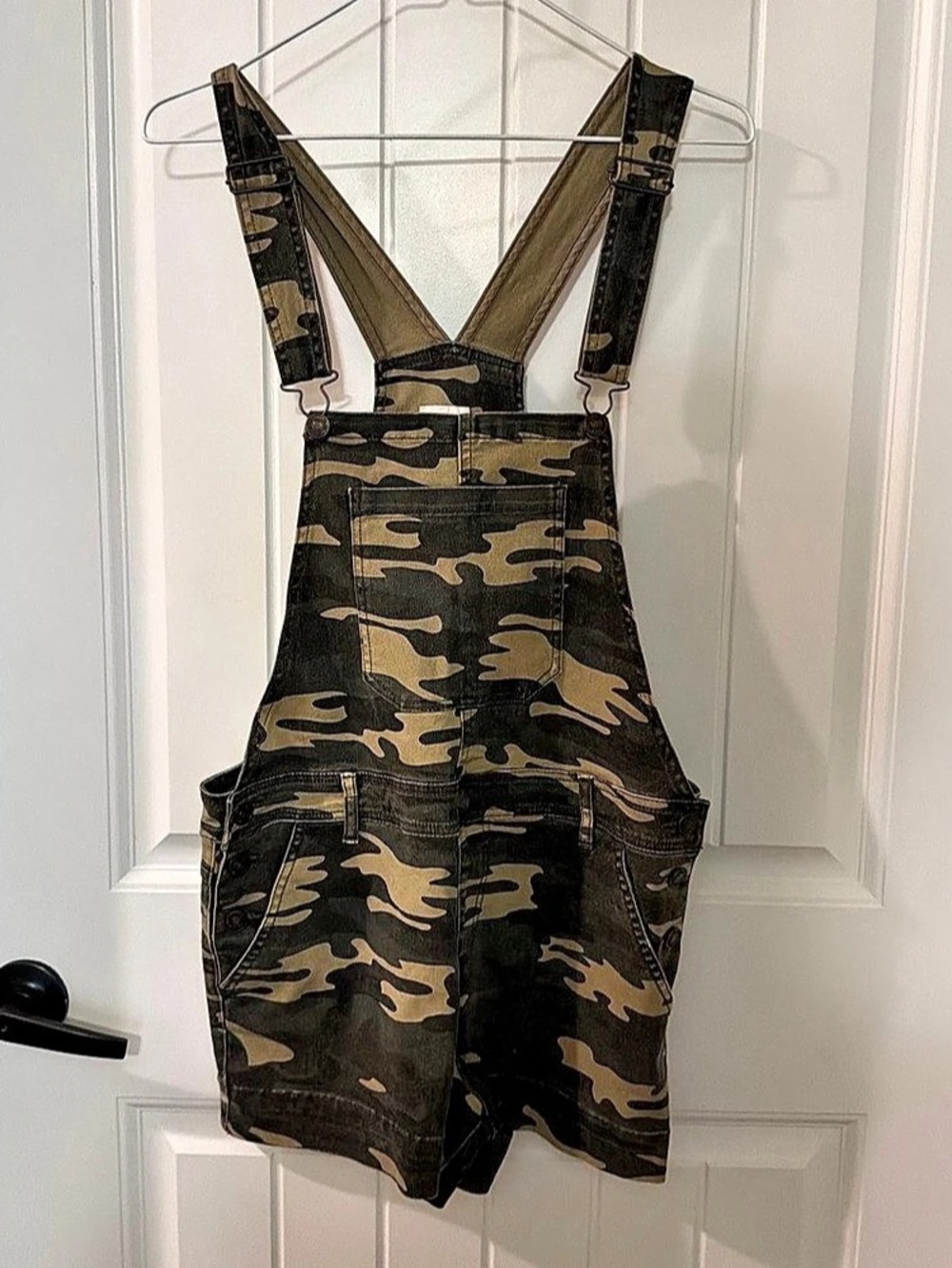 Forever 21 Camouflage Print Short Overalls Green & Black Waist 30